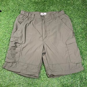 Green Woolrich Men's cargo multi-pocket shorts (32)